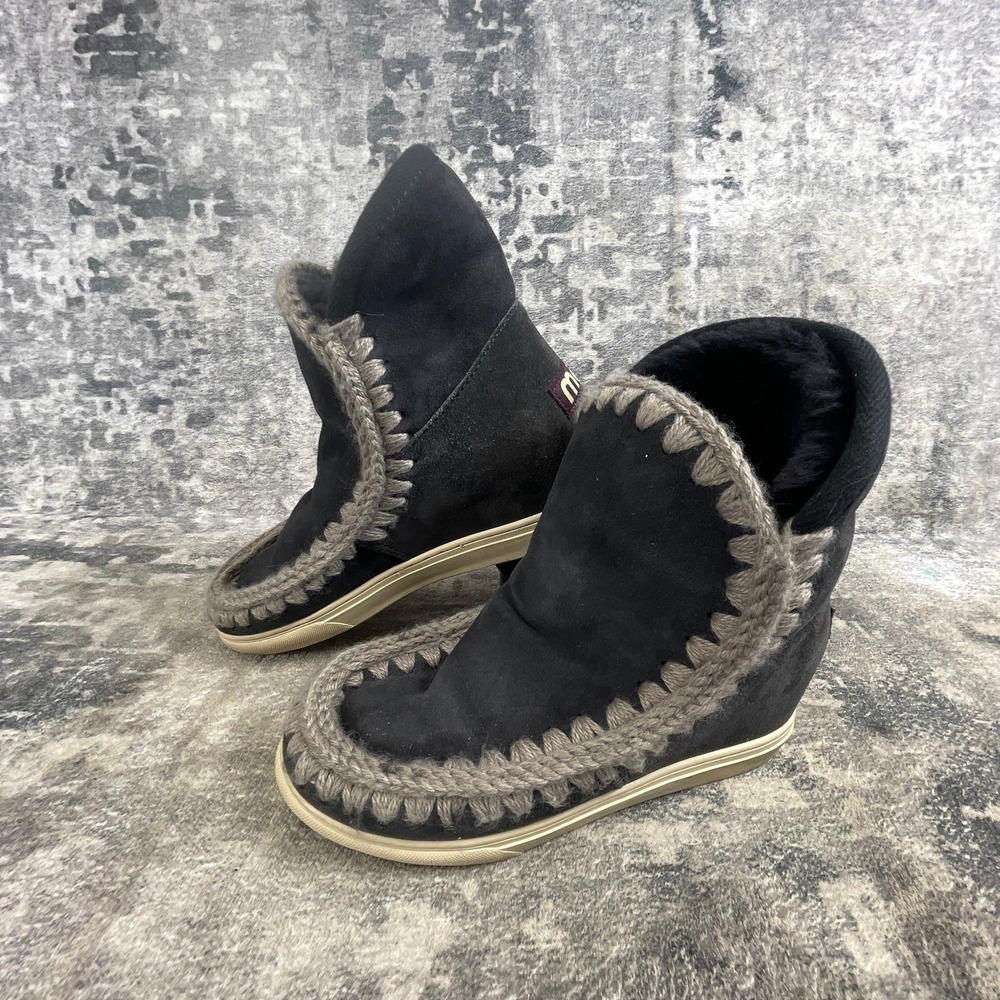 MOU Womens 7 Eskimo Black Sneakers Blue Suede Crochet Stitch Sheepskin Boots